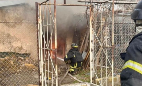 Більше десятка пожеж: наслідки обстрілу Херсона загарбниками