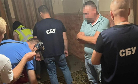 СБУ викрила працівника «Хмельницькобленерго» на вимаганні хабаря від волонтерки