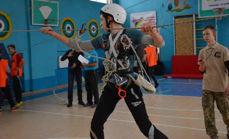 Сватівському дитячому туристичному гуртку вже 35 років: хто його створив і хто там займається