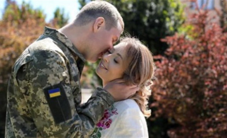 Як відродити інтимні стосунки після повернення військового(ої). Поради психологині Юлії Меркулової