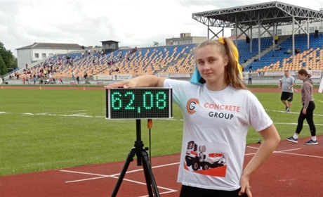 Золото до 15 річчя: уманська легкоатлетка Поліна Дзерожинська перемогла на Чемпіонаті України