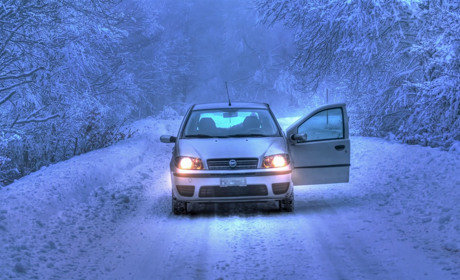 Де водіям транзитних вантажівок, автобусів і легкових авто перечекати негоду у Сватівському районі