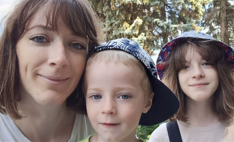 Як привити дитині любов до книжок. Поради від родини з Глухова, у якій всі обожнюють читати
