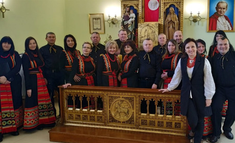 Хор «Кристинопіль» іде з колядою! Новонародженого Ісуса колектив прославляв у кількох храмах міста