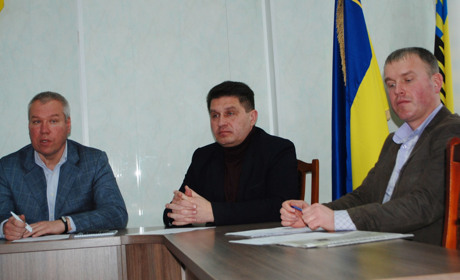 Апаратна нарада: нові обличчя, обстріли і хокей