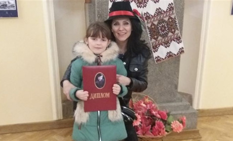 Юна зірочка із Підмихайля виборола гран-прі у конкурсі української естрадної пісні