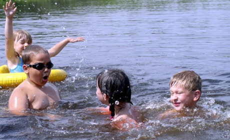 Дослідили воду на міському пляжі у Звягелі: які результати аналізу