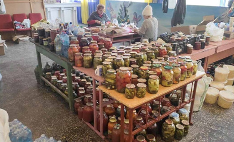 Можете допомогти воїнам, теробороні та тим, хто опинився в скруті - звертайтеся. Контакти тут