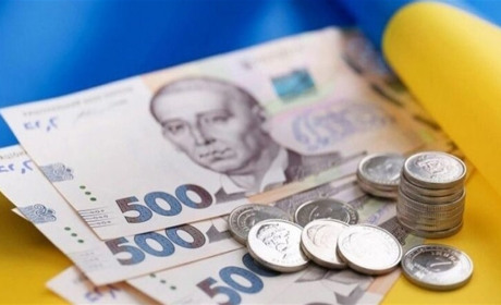 Податки для ФОПів, мікрокредити, зарплати і пенсії: що змінюється з 1 січня 2021