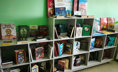 Книга, що лікує: у Звягелі збирають книжки для захисників, які проходять реабілітацію