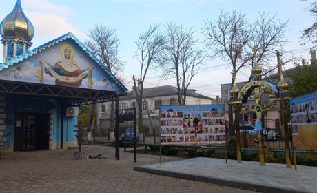 У Біляївці на території храму Покрови Богородиці створили Куточок пам’яті захисникам України