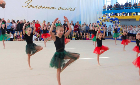 У Нетішині відбувся чемпіонат міста з художньої гімнастики