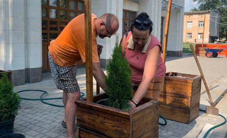 Біля "Зустрічі" скоро з'явиться молодіжний вуличний простір: громада кошти на це не виділяла