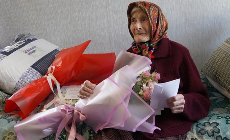 Вона народилася в один рік із королевою Єлизаветою ІІ та відсвяткувала 100-річний ювілей