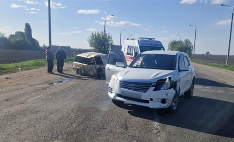 Біля села Світанок на Переяславщині зіткнулися Toyota і ВАЗ: постраждав 74-річний пасажир