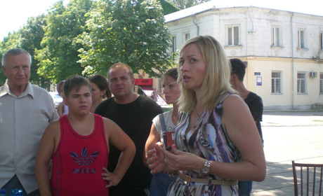 Як гросмейстер Наталія Жукова грала в шахи з дітьми у Каховці