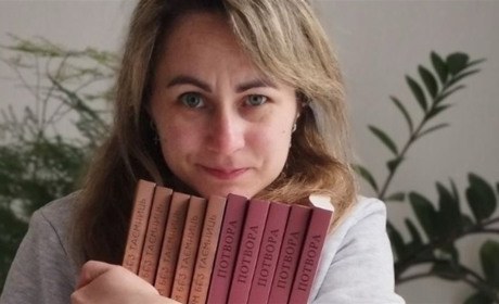 «Завжди мріяла видати свою книгу»: кременецька письменниця про своє хобі та шлях автора початківця