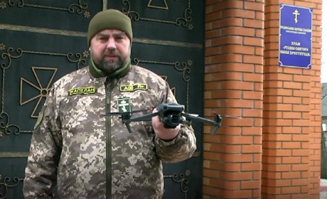 У Смілі парафіяни храму Хрестителя Православної церкви України придбали дрон для військових