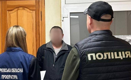 Публічно закликав колишніх колег-залізничників до співпраці з державою-агресоркою