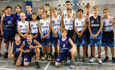 У Южноукраїнську відбувся Всеукраїнський баскетбольний турнір. Детально про результати змагань