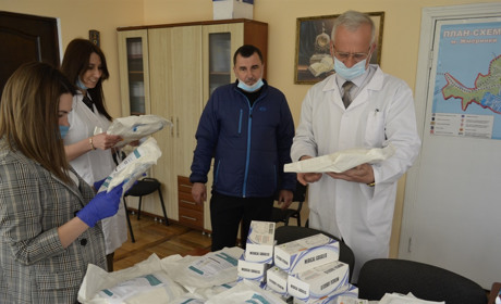 Чергову партію допомоги передали лікарям Жмеринки