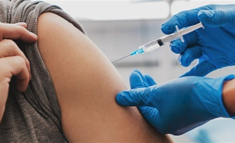 Вакцинація від COVID-19 на Сватівщині: якими темпами відбувається і як почуваються провакциновані