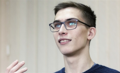 Городской портрет: учитель-студент Владимир Татарин любит печь торты и мечтает пожить в Америке
