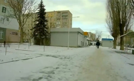 Засніжене напіввимерле місто: відео окупованої Нової Каховки