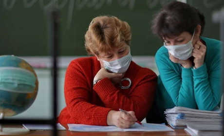 Профспілка просить перенести відсторонення невакцинованих вчителів на місяць