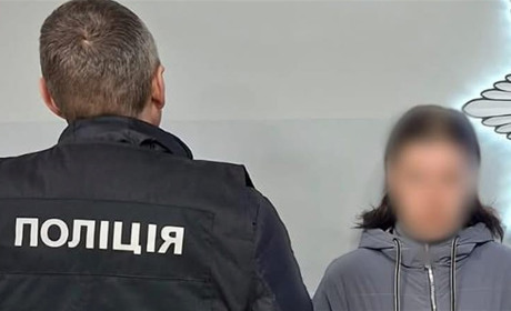 Ніжинські поліцейські затримали підозрювану у збуті наркотиків