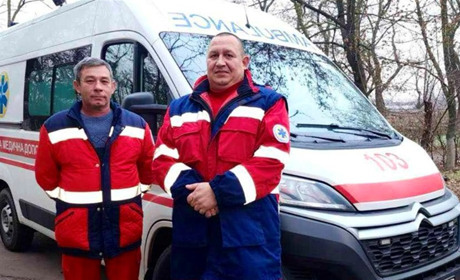 У Великому Дальнику бригада екстреної допомоги прийняла пологи в автомобілі швидкої