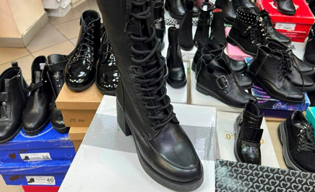 Підприємиця з Білопілля радить, як доглядати за взуттям, аби воно не псувалося