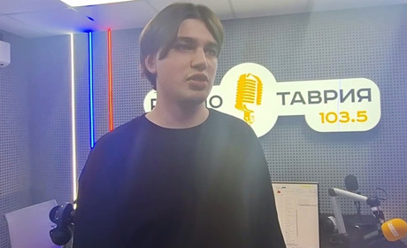 Пасинок Кирила Стремоусова «став журналістом, аби продовжувати справу батька»