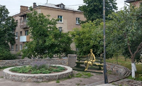 У Переяславі встановлять скульптурну композицію до 100-річчя Михайла Сікорського