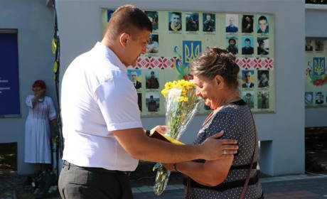 Мати героя отримала його орден