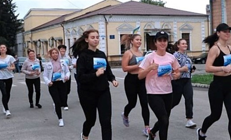 «Шаную воїнів, біжу за Героїв України» — Красноград вперше долучиться до Всеукраїнського забігу