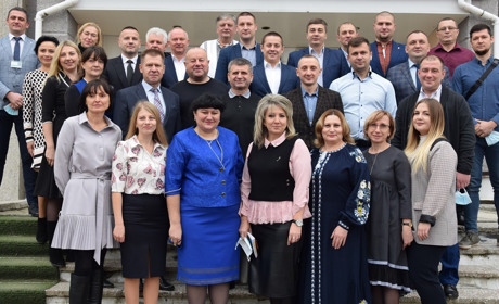 Перша сесія Нетішинської міської ради VІІІ скликання: міський голова і депутати склали присягу