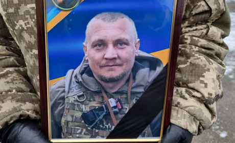 Дубровиччина попрощалась із загиблим воїном Петром Єрмійчуком