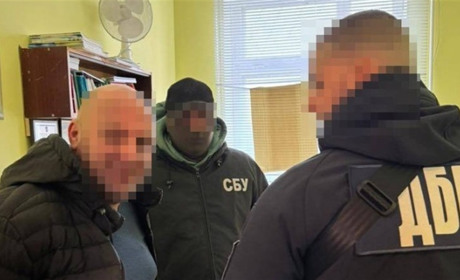 На Одещині затримали працівника міграційної служби: вимагав хабар за громадянство дітей