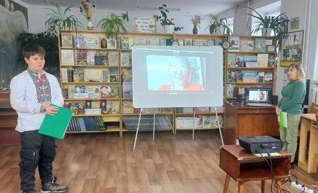 У бібліотеці відбулось літературне онлайн-знайомство «Неймовірні таємниці Олени Желєзняк»