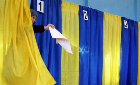 У депутати міської ради Сватівської ОТГ йдуть 173 кандидата від семи політичних сил: хто вони