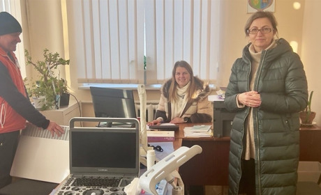 На Чернігівщині лікарі самі їдуть до пацієнтів у села. Так працює спеціальна гінекологічна бригада