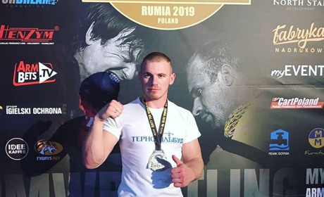 Кременчанин Ігор Пасєка повернувся з срібною нагородою із кубка світу з армспорту 