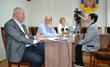 Мешканці селища Піски шукали у Покровську губернатора