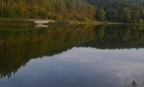 На Кременеччині риба затягла рибалку на дно: чоловіка не врятували