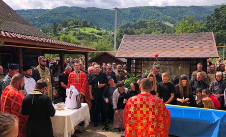 На Закарпатті попрощалися з воїном Миколою Бровчуком, який загинув на Глухівщині в бою з ДРГ рф