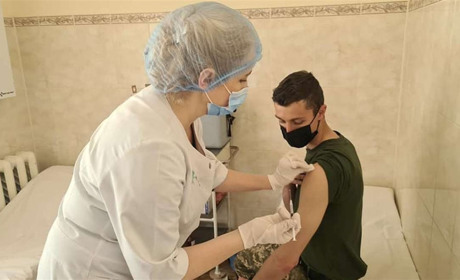 В Измаиле более 120 пограничников вакцинировались Pfizer-BioNTech
