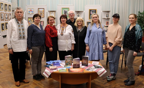 Напередодні Всеукраїнського дня культури у Нетішині зібралися майстри поетичного слова