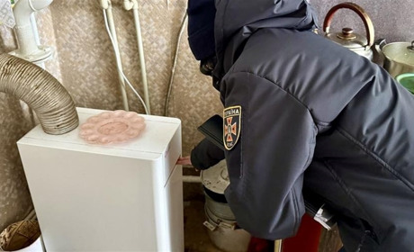 Троє загиблих на пожежах на Звягельщині у 2026 році: рятувальники обходять будинки