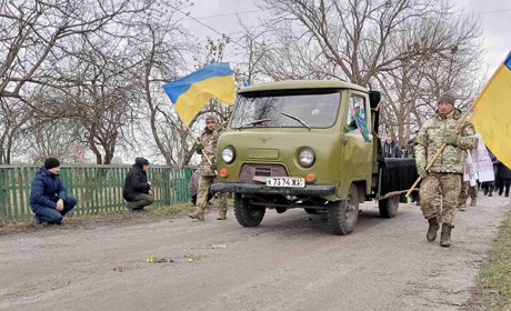 Звягельщина попрощалася із Захисником України Миколою Журавлем